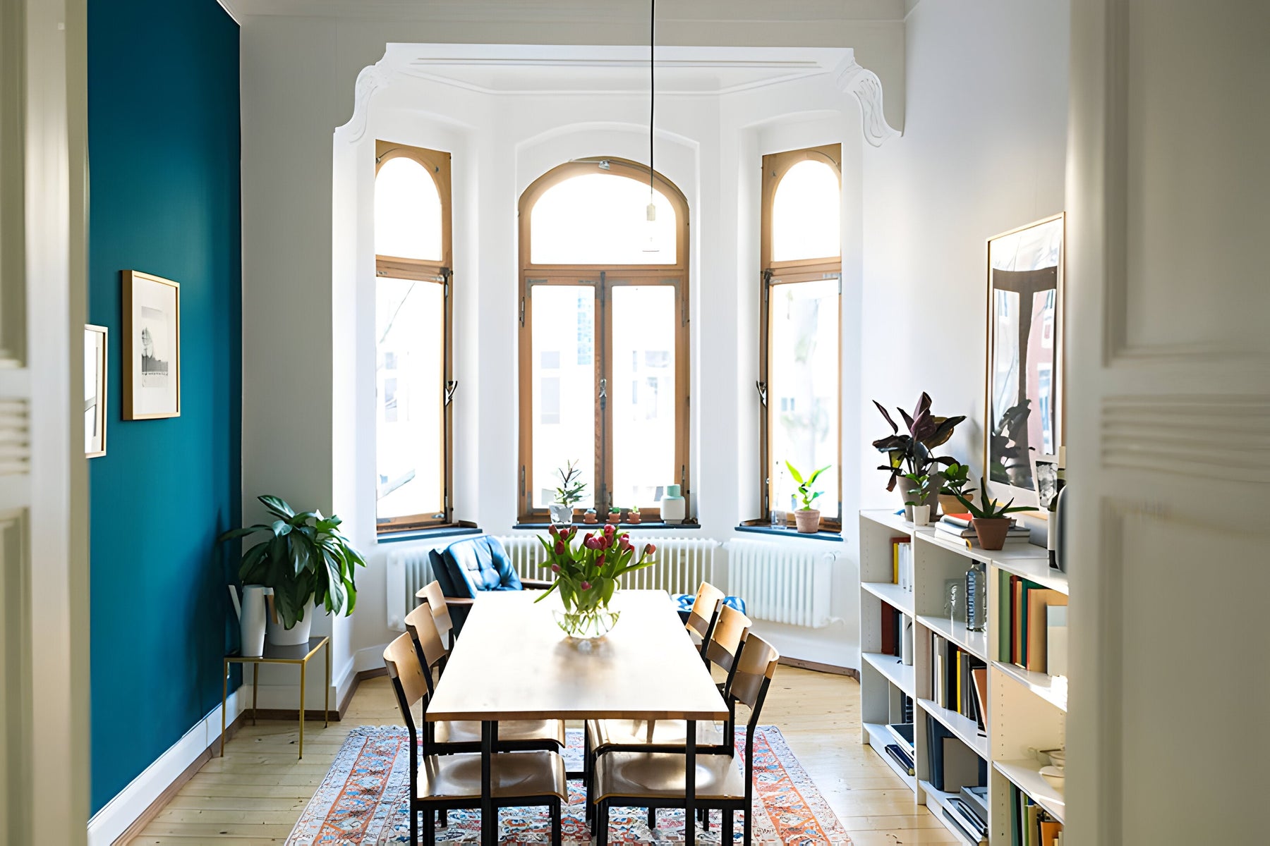 Giant Sculptures' Top 10 Picks: Art pieces for Dining Rooms