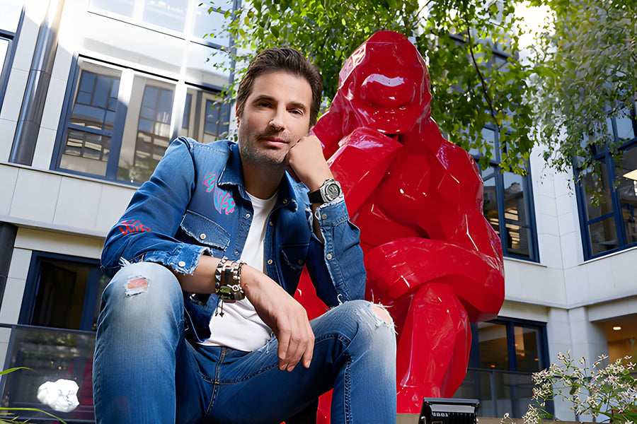 Richard Orlinski’s Gorilla Sculptures: A Testament to Modern Art and Affordable Giant Bear Alternatives