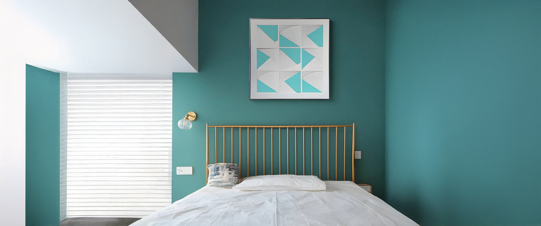 Bedroom Art Trends 2025: What’s In and What’s Out
