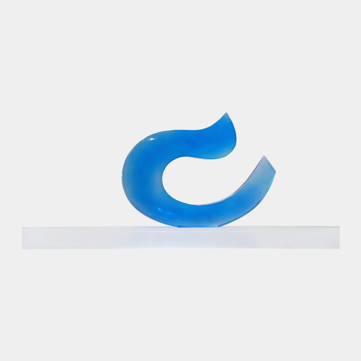Blue Thick Curl Marble Bar Resin Sculpture, 160cm, a glossy blue C-shaped curl on a pale marble bar base, shown against a plain white background.
