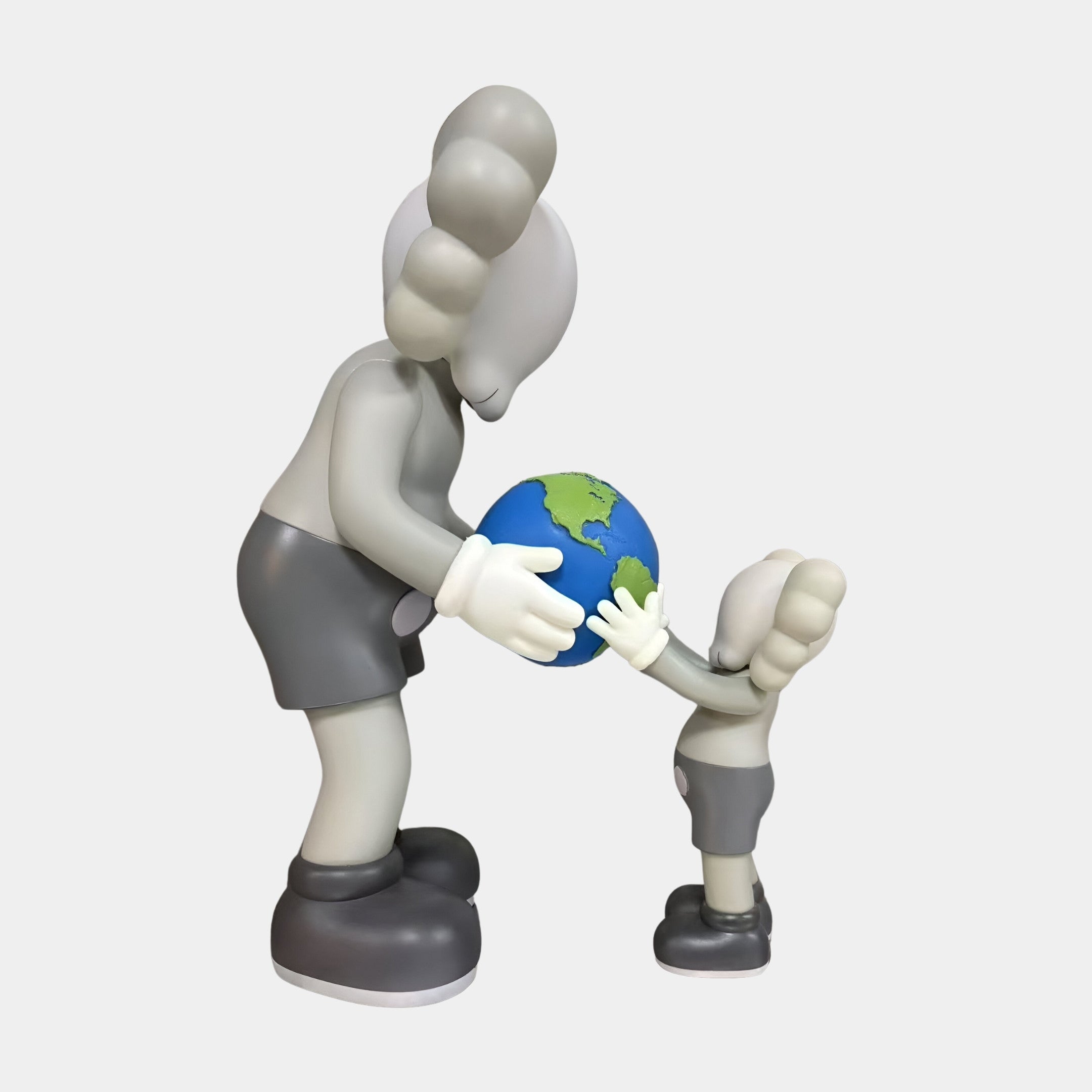 Soft Grey Iconify Atlas Figure - 30cm