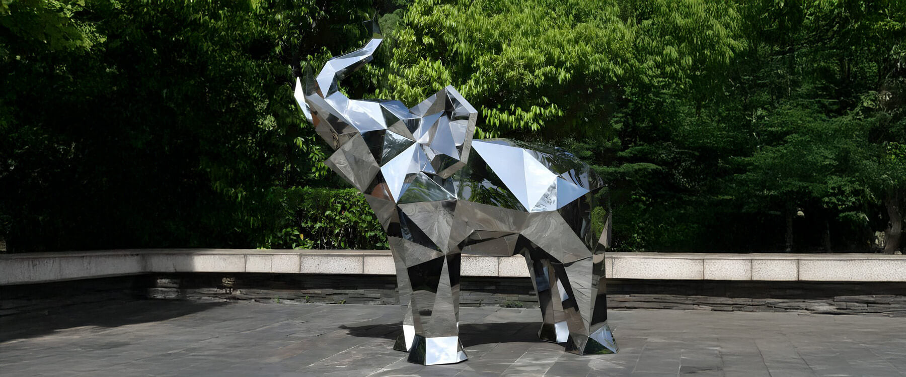 Life-Size Animal Sculptures That Make a Bold Statement
