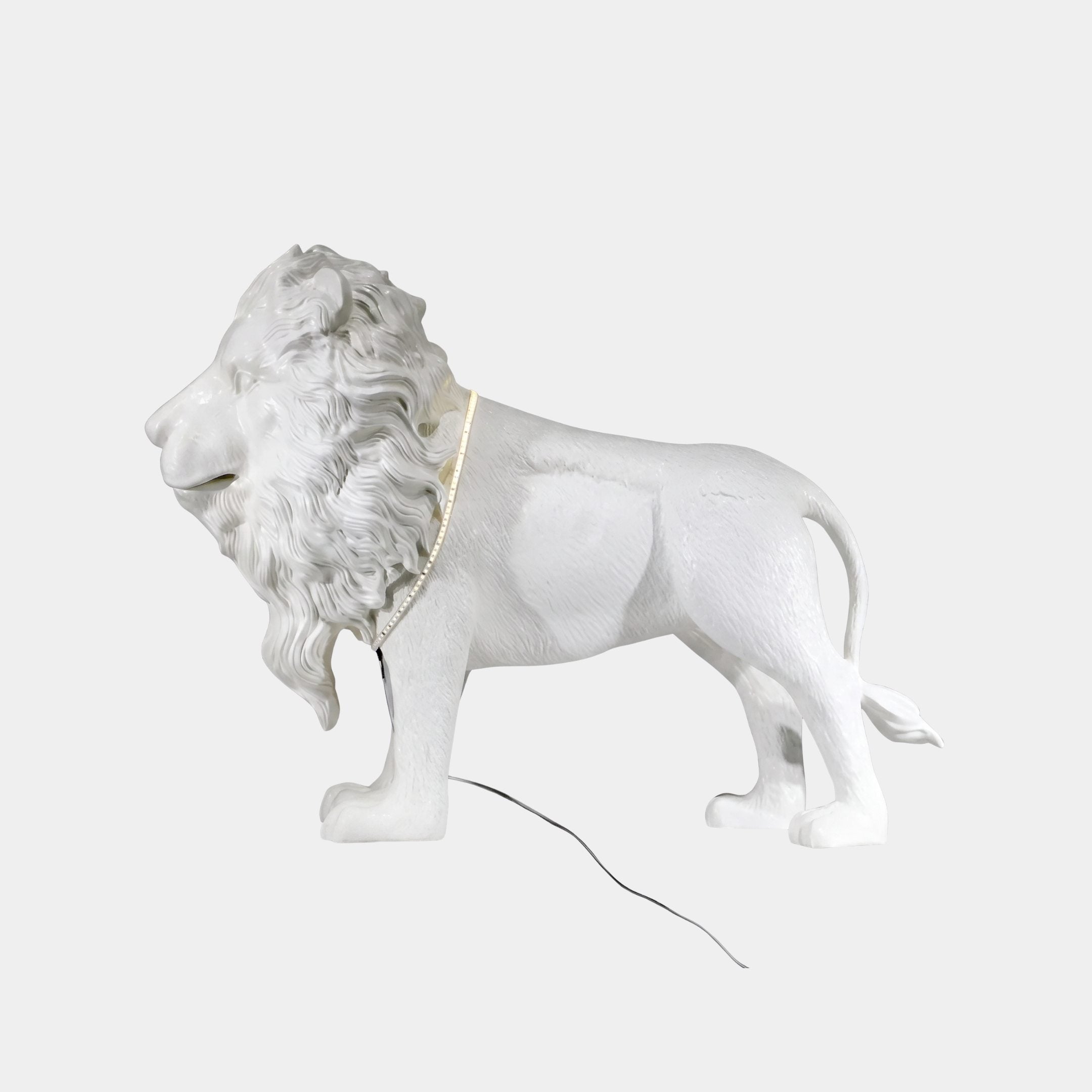 Hartgrove White Lion Sculpture - 100cm