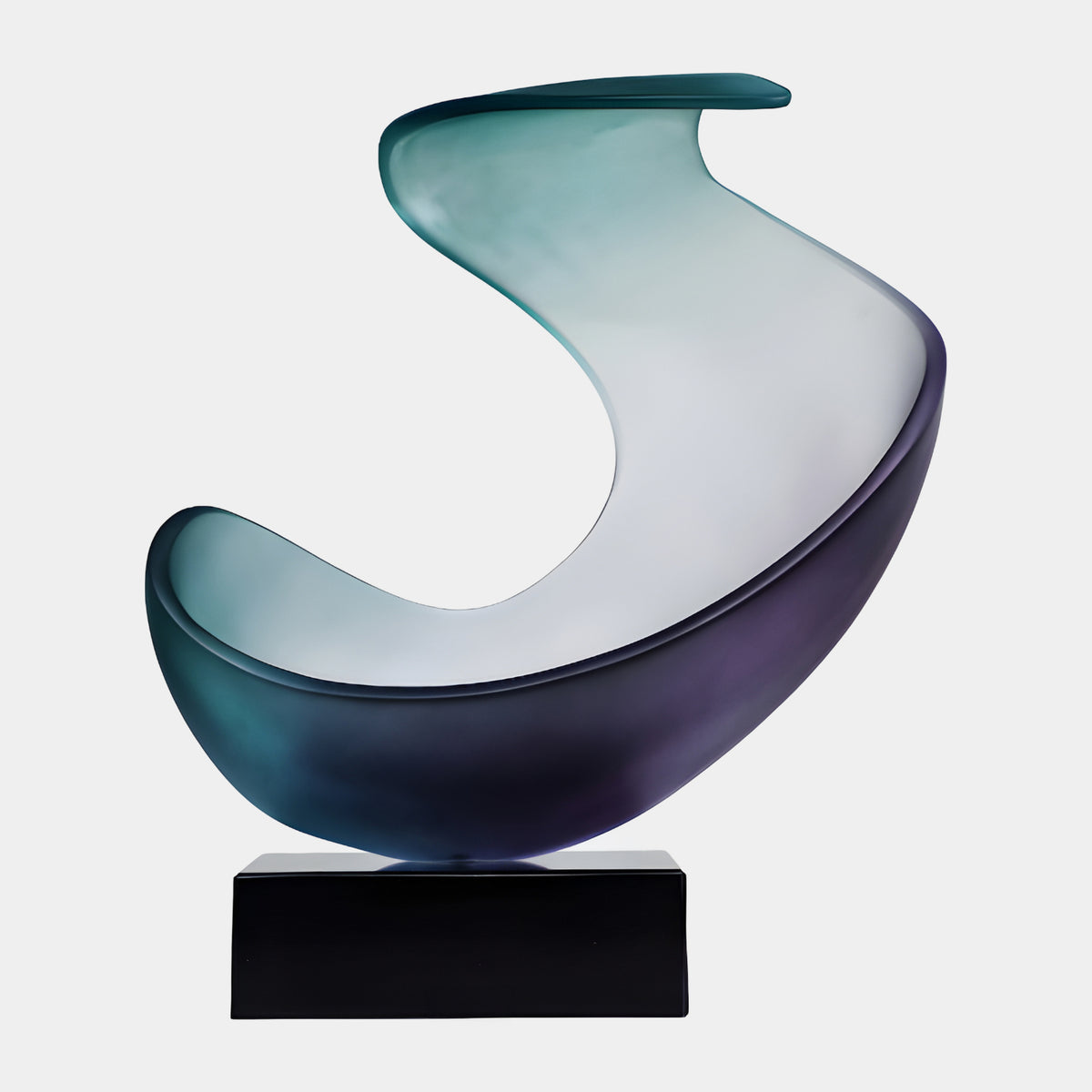 Teal & Violet Graded Scoop Resin Sculpture (53cm) by Giant Sculptures, a curved frosted resin scoop fading from teal to violet on a black block base, white background.